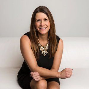 Meet your Posher, Jennifer